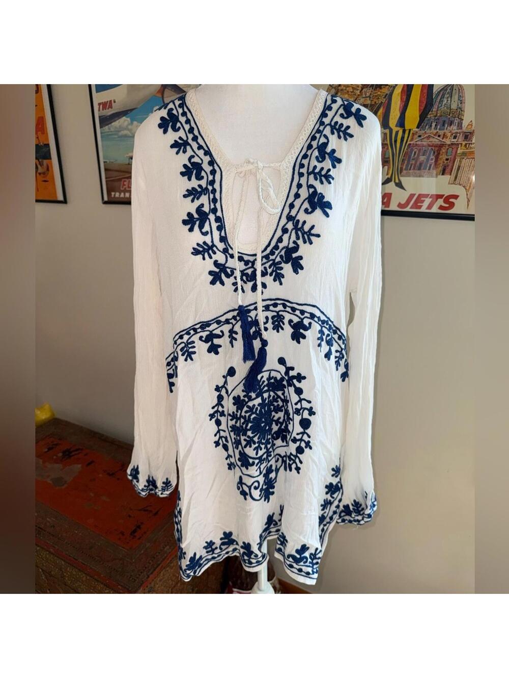 Lucky & Coco White Tunic Dress/Top/Cover-up